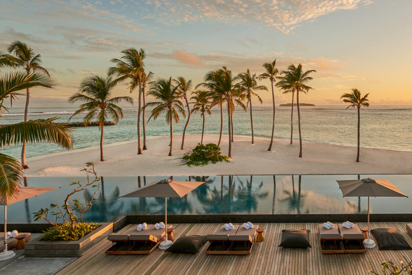 Alila Kothaifaru Maldives Outdoor Pool Sunset