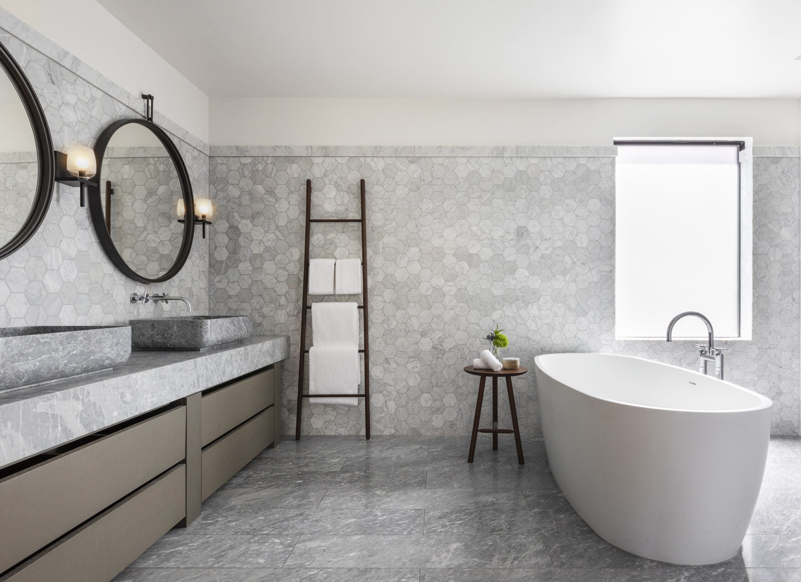 Bathroom With Soaking Tub