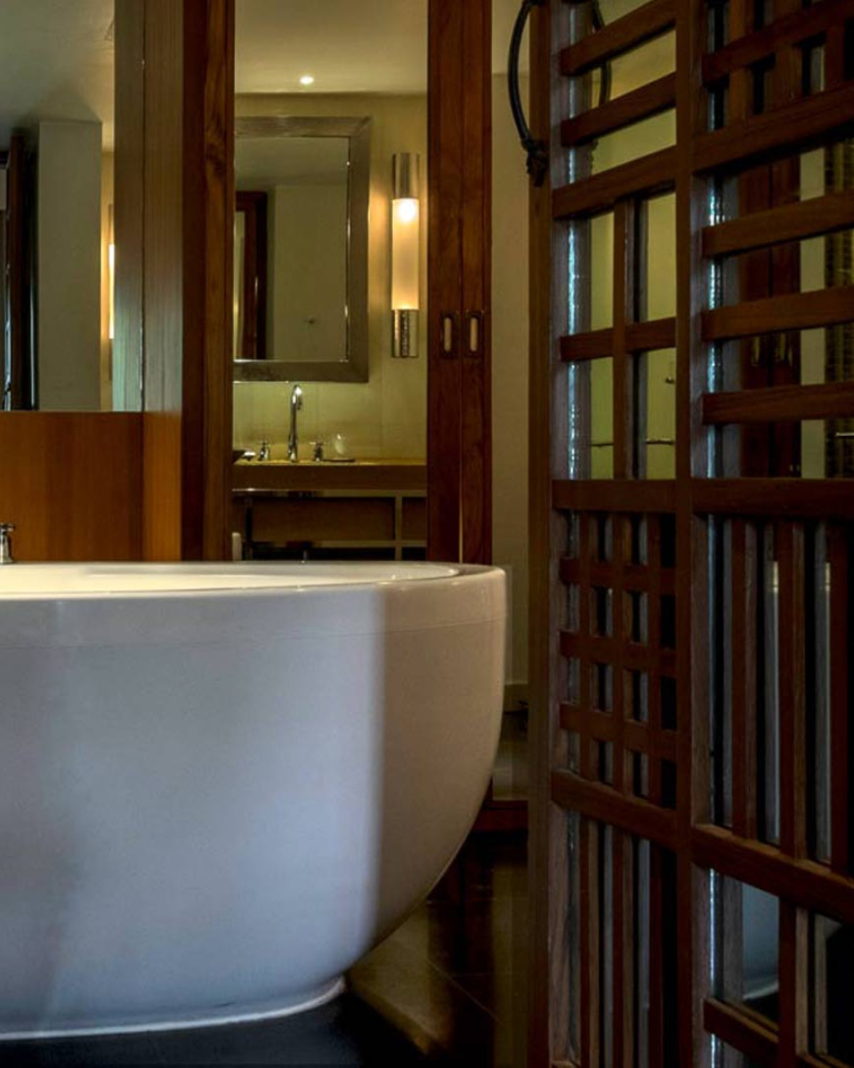 interior hotel room bathtub