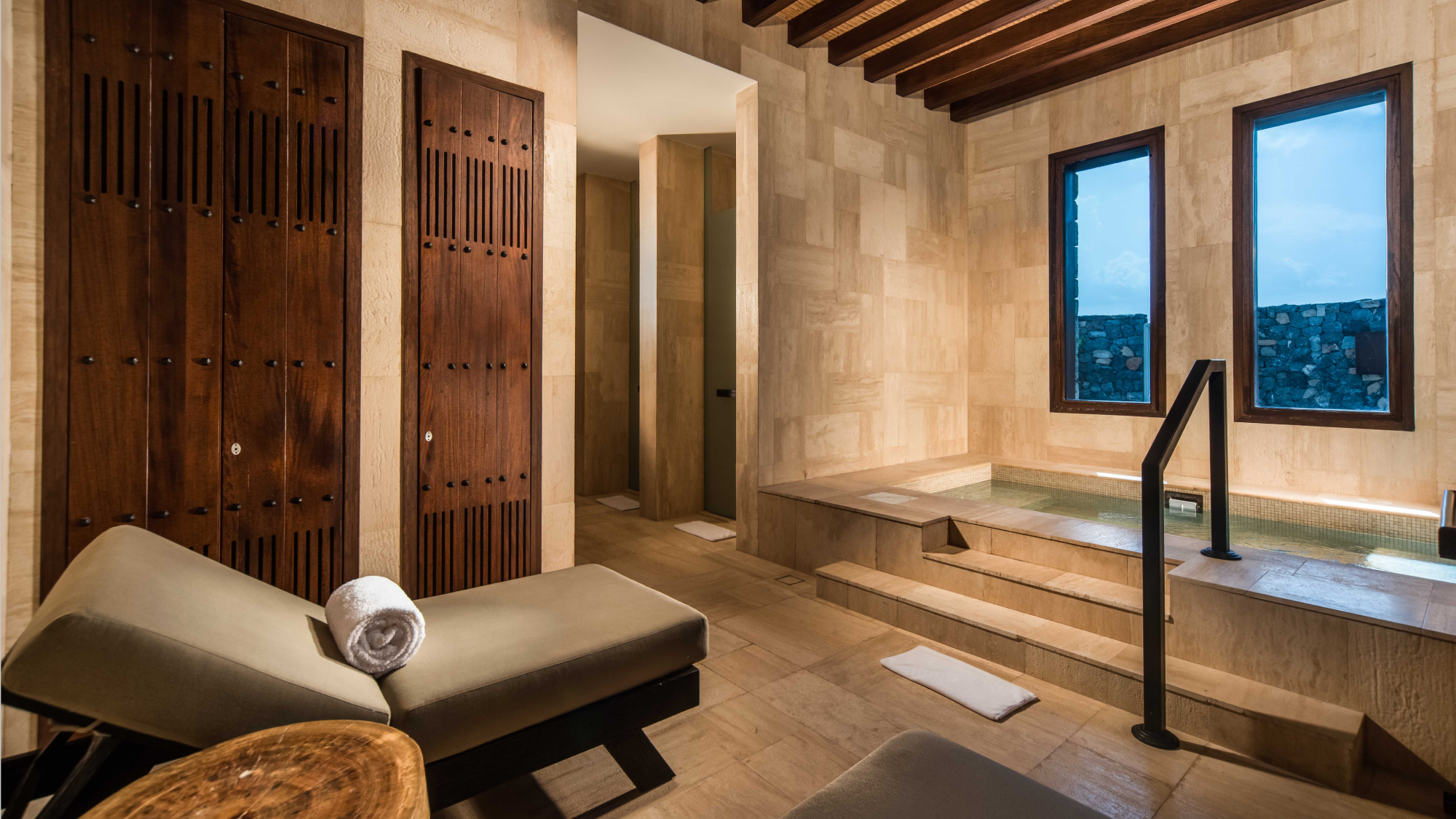 spa room with plunge pool