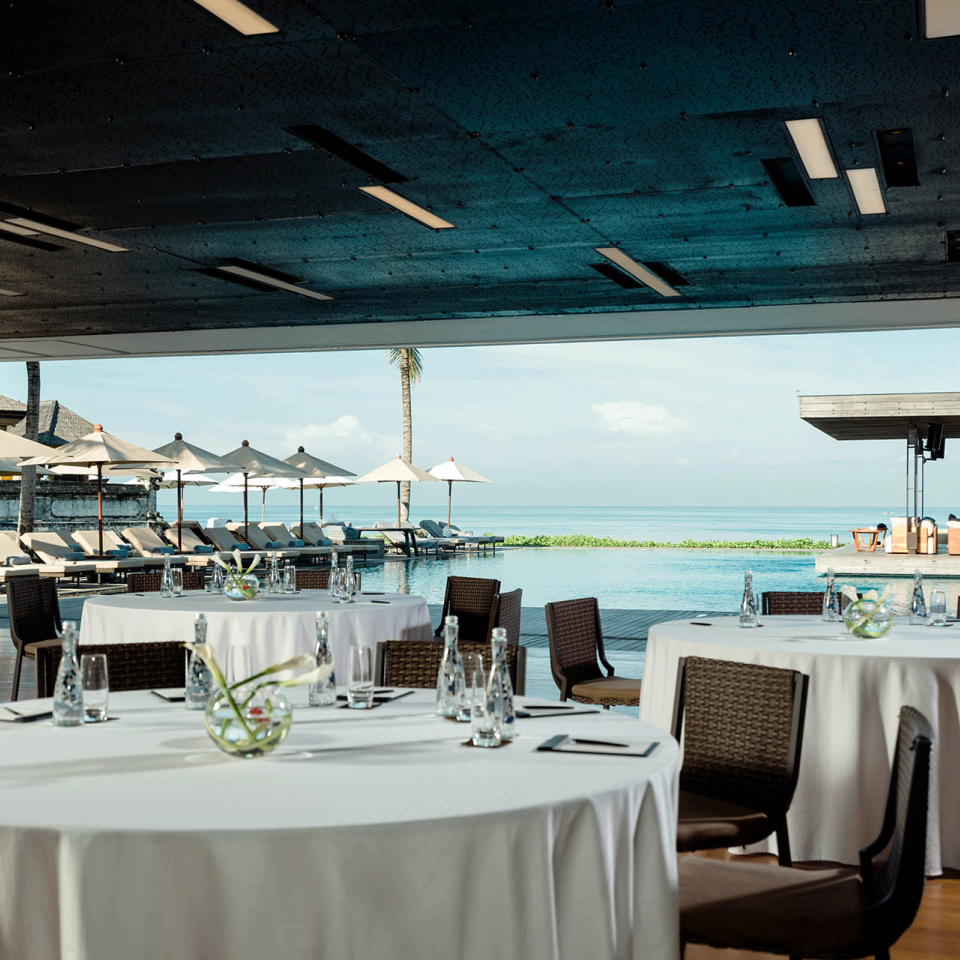 table setting with pool views