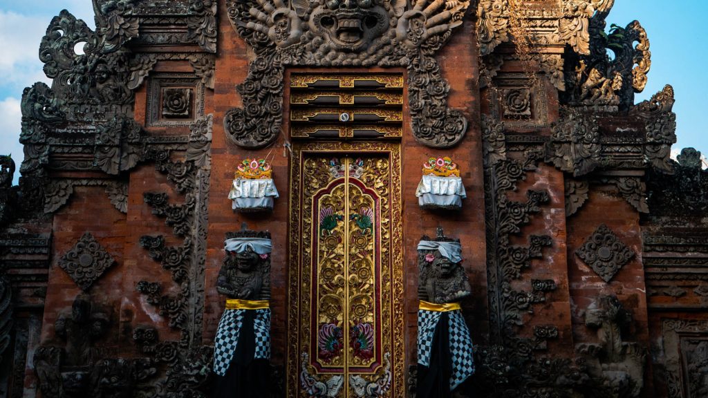 balinese intricate architecture