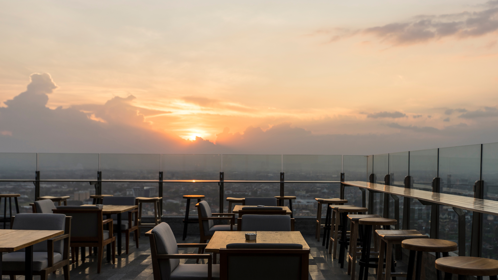 dining patio overlooking sunset